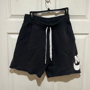 Men’s size large Nike shorts, black slight fading